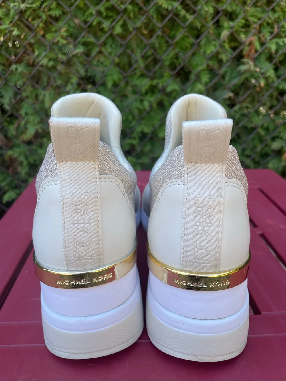✨✨MICHAEL  KORS Glitter Knit Sneakers Size ✨✨ - Picture 5 of 10